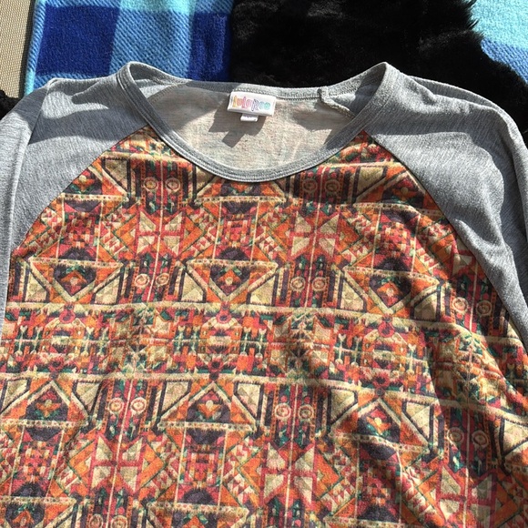 LuLaRoe Randy Baseball Style Tee Gray 3/4 Sleeves Orange Geometric Design 3XL - Picture 12 of 15